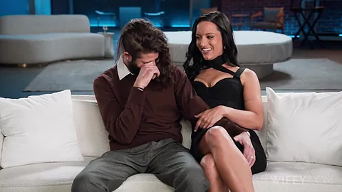 WIFEY Alyx And Dean - BBC-Crazy Hotwife Puts On Show For Hubby