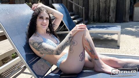 Lydias Labia Loves The Jizz