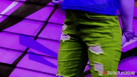 Bomb Ass Broad Taylor Pierce, Van Wylde Digitalplayground