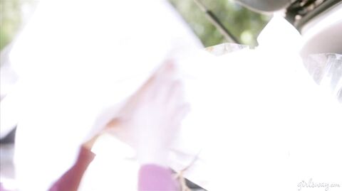 Flower Delivery Spencer Bradley, Siri Dahl - Girlsway