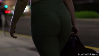 Blackedraw Tiny Gym Babe Anna Claire Gets Two Bbc Work-Out Anna Claire Clouds, Hollywood Cash & Isiah Maxwell