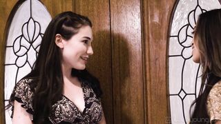 Web Young Leave The Light On Alexia Anders, Lily Lou - Girlsway