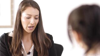 Sex Appeal Bella Rolland, Alexis Tae - Girlsway