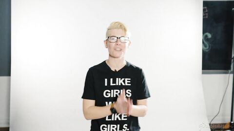 We Like Girls - Aiden Ashley, Charlotte Sins - Girlsway