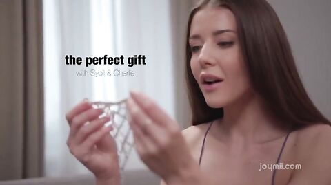 Joymii The Perfect Gift Charlie Dean, Sybil