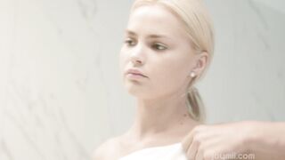 Joymii Come Inside Lika Star, Stanley Johnson