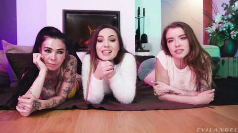 Meganedenkristygaping A2m3-way Kristy Black Megan Inky