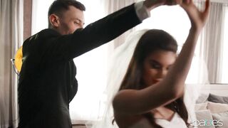 Sexy Stefany Kyler and Charlie Dean in steamy erotic film