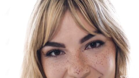 Up Close With Demi Hawks