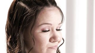 Up Close How Women Orgasm - Alison Rey