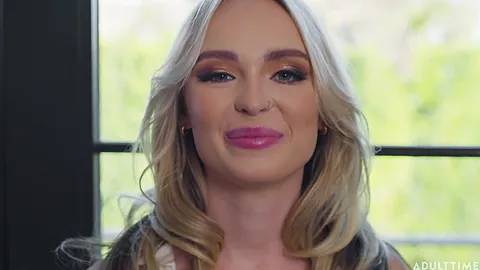 Up Close With Lilly Bell