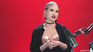 Up Close How Women Orgasm - Octavia Red