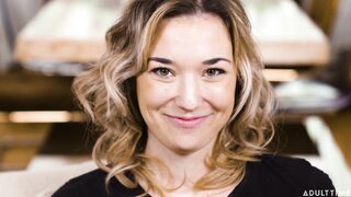 Nicki Hunter gets intimate with her prey in a hot up-close-and- personal encounter