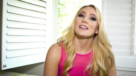 Battle Of The Interns Btsfeaturette Ajapplegate Cassidy Klein