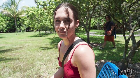 Daisy Phoenix - Frisky Frisbee Golf - LetsPostIt