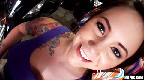 Ashton Pierce gets naughty in public & takes a creampie in POV