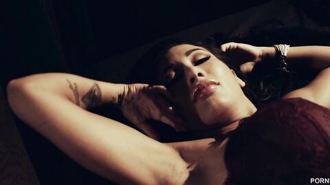 Amia Miley goes wild in steamy threesome with rough sex, deepthroating & facial finish