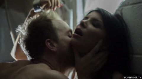 Romi Rain gets kinky with cumshot in hardcore threesome Scene