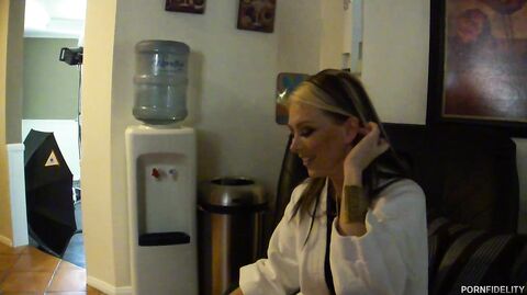 Jeanie Marie & her man take a hard pounding in wild threesome Scene - watch now!