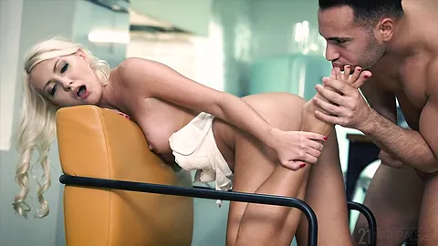 Raul Costa and Helena Moeller indulge in toe worship and foot fetish Scene