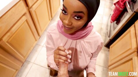 TeamSkeetClassics - Lily Starfire - Shy Hijab Girl Learns All About A Weird American Tradition