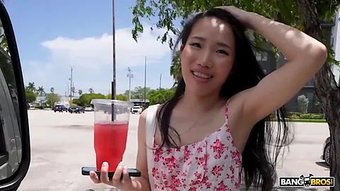 Kiki King porn – Try Before You Buy preview with Rocket Powers