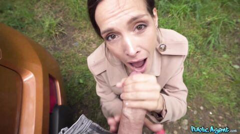 Shy Waitress Needs More Than Tips - Mia Moone, Martin Gun - Fakehub
