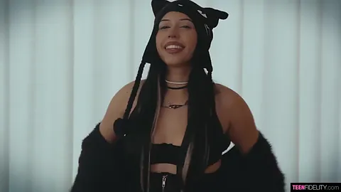 Raven Reverie - E705 Raven's Rimming