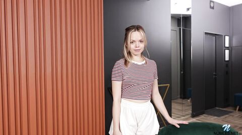 Russian babe Eva Sinn - Crop Siren