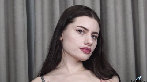 Euro Babe Anastasiya Lux Solo - Plunge Spread - Anilos