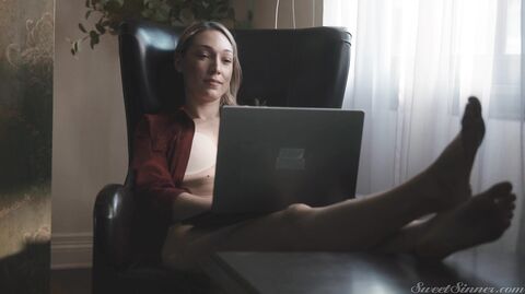 Lily LaBeau Offers Soft and Intimate Lesson in Private Setting