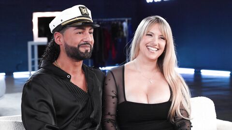 Married Blonde Jackie Diary Fucks Massive Damion's Black Cock