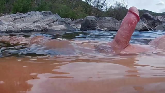 Risky Nude River Sex With Spectators Pissing Finish